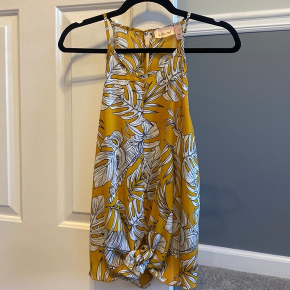 Buckle Tops - Willow & Root tank